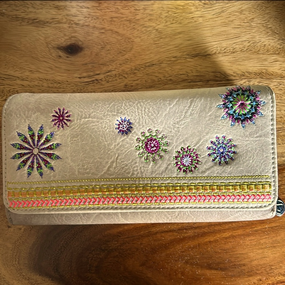 Desigual beige embroidered wallet